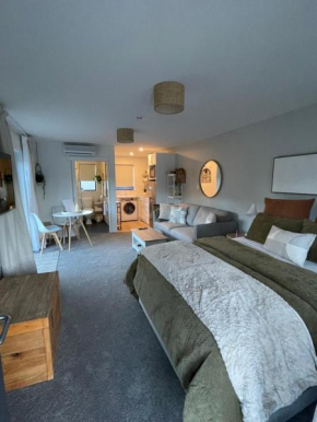 #1 Glenorchy Alpine DELUXE Suite